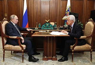 Встреча с главой фракции «Единая Россия» в Госдуме Владимиром Васильевым