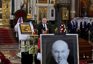 На церемонии прощания с бывшим мэром Москвы Юрием Лужковым в храме Христа Спасителя.