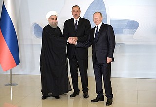 Before the start of a trilateral meeting. With President of Azerbaijan Ilham Aliyev (centre) and President of Iran Hassan Rouhani.