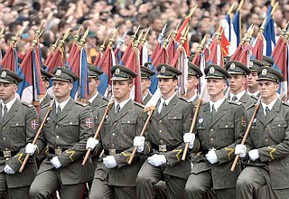 Военный парад «Шаг победителя» в честь 70-летия освобождения Белграда.