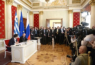 Пресс-конференция по итогам переговоров с Премьер-министром Греции Алексисом Ципрасом.