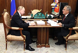 С главой Республики Татарстан Рустамом Миннихановым.