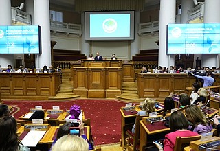 На пленарном заседании Второго Евразийского женского форума.