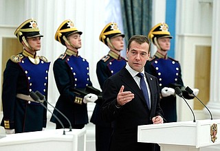 Во время церемонии вручения премий Президента России для молодых деятелей культуры за 2010 год.