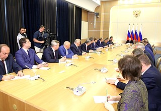 Встреча с вновь избранными главами регионов.