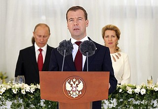 Выступление на государственном приёме по случаю национального праздника – Дня России.