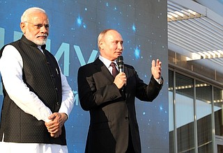 Vladimir Putin and Narendra Modi attend closing of the May educational programme at the Sirius Centre.