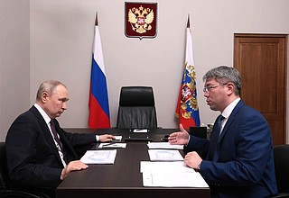С главой Республики Бурятия Алексеем Цыденовым.