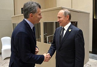 Путин на встрече с президентом Аргентины отметил активность двусторонних контактов