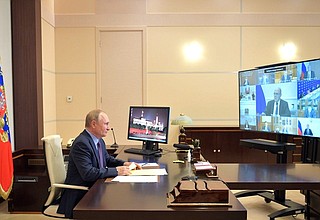 Совещание с членами Правительства и руководством партии «Единая Россия» (в режиме видеоконференции).
