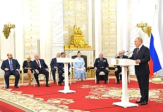 Церемония вручения медалей Героя Труда и Государственных премий Российской Федерации.