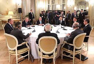 Встреча в формате Россия–Индия–Китай.