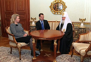 Dmitry and Svetlana Medvedev congratulated Patriarch Kirill of Moscow and All Russia on his birthday.