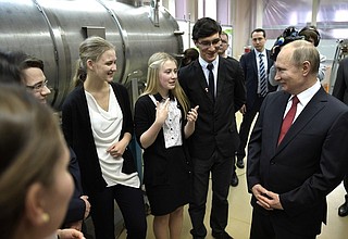 Беседа со студентами Новосибирского государственного университета и учащимися Специализированного учебно-научного центра НГУ.