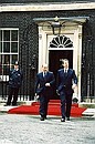 Acting President Vladimir Putin with British Prime Minister Tony Blair.