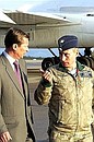 После окончания полёта на стратегическом бомбардировщике Ту-160. С Министром обороны Сергеем Ивановым.
