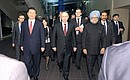 С Председателем Китайской Народной Республики Си Цзиньпином (слева) и Премьер-министром Индии Манмоханом Сингхом перед началом концерта по случаю открытия саммита БРИКС.