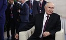 Перед началом пленарного заседания XI Восточного экономического форума.