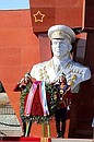 Памятник полководцу Георгию Жукову в Улан-Баторе.