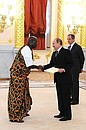 На церемонии вручения верительных грамот послами иностранных государств. С послом Республики Гана Кодзо Кпоку Алабо.