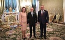 С Президентом Молдовы Игорем Додоном и его супругой Галиной перед началом торжественного приёма по случаю Дня Победы.