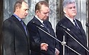 На совместной пресс-конференции с Президентом Украины Леонидом Кучмой и Президентом Молдавии Владимиром Ворониным (справа).