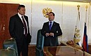 С Президентом Украины Виктором Януковичем на борту российского президентского самолёта. 