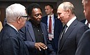 По окончании первого матча Кубка конфедераций 2017 года Владимир Путин побеседовал с легендарным бразильским футболистом Пеле.