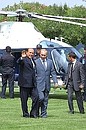 С Председателем Совета министров Италии Сильвио Берлускони. Прибытие на виллу «Чертоза».