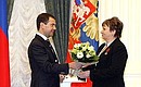 Медаль ордена «За заслуги перед Отечеством» II степени вручена дежурной по железнодорожной станции Ярославль-Главный Северной железной дороги Надежде Ильяшенко.