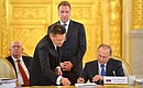 Подписание документов на заседании Высшего Евразийского экономического совета на уровне глав государств.