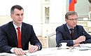 Chairman of the Civic Platform Party’s Federal Political Committee Mikhail Prokhorov (left) and Executive Secretary of the Republican Party of Russia – Party of People’s Freedom Federal Political Council Vladimir Ryzhkov at a meeting with representatives of non-parliamentary parties.