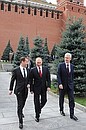 С Председателем Правительства Дмитрием Медведевым (слева) и мэром Москвы Сергеем Собяниным.