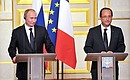 На пресс-конференции по итогам российско-французских переговоров. С Президентом Франции Франсуа Олландом.