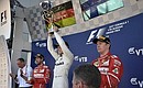 На церемонии награждения победителей Гран-при России по кольцевым автогонкам в классе машин «Формула-1».