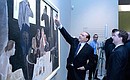 На выставке картин Александра Дейнеки с Премьер-министром Италии Сильвио Берлускони