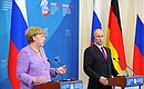 На пресс-конференции с Федеральным канцлером Германии Ангелой Меркель.