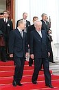 President Vladimir Putin and German President Johannes Rau near the Schloss Bellvue.