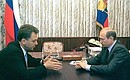 С заместителем Председателя Правительства Виктором Христенко.
