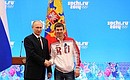 Орденом Почёта награждён олимпийский чемпион в биатлоне Евгений Устюгов.