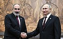 С Премьер-министром Армении Николом Пашиняном. Фото: Павел Бедняков, РИА «Новости»