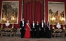 Перед государственным приёмом от имени Короля Испании Хуана Карлоса I и Королевы Софии в честь Дмитрия Медведева и Светланы Медведевой.