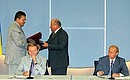 Подписание российско-украинских межправительственных соглашений.