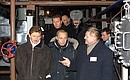 С председателем правления «Газпром» Алексеем Миллером (слева) и генеральным директором «Ямбурггаздобыча» Александром Ананековым во время посещения месторождения «Заполярное».