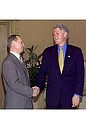 С Президентом США Биллом Клинтоном.