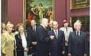 Владимир и Людмила Путины во время осмотра экспозиции Дрезденской картинной галереи.