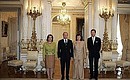 Совместное фотографирование с Великим герцогом Люксембургским Анри и герцогиней Марией-Терезой.