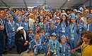 С участниками фестиваля «От винта» на Международном авиационно-космическом салоне МАКС-2015.