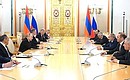 Встреча с Премьер-министром Армении Николом Пашиняном. Фото Ильи Питалёва, МИА «Россия сегодня»