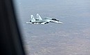Реактивный истребитель Воздушно-космических сил России сопровождал самолёт Президента во время полёта в Сирийскую Арабскую Республику.